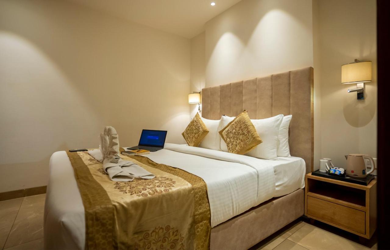 Celebrant Hotel 瓦拉纳西 外观 照片